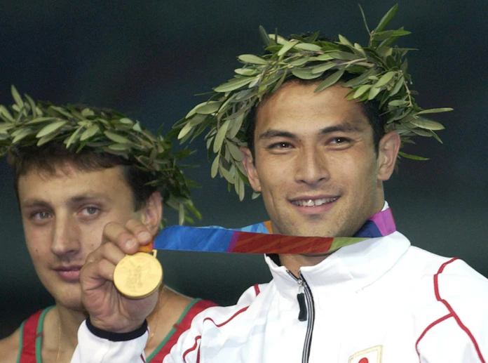 室伏 繰り上がり 真実の金 04年アテネ五輪 日本経済新聞 室伏 繰り上がり 真実の金 04年アテネ五輪 日本経済新聞