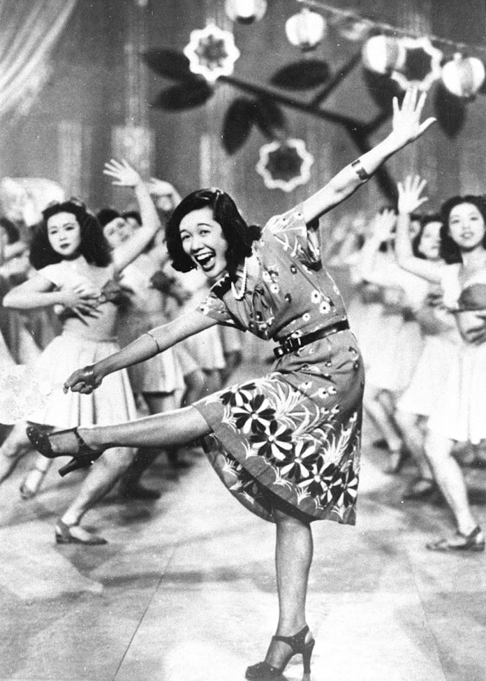 陽気なブギ 現代励ます 笠置シヅ子たどる音楽劇 日本経済新聞 陽気なブギ 現代励ます 笠置シヅ子たどる音楽劇 日本経済新聞