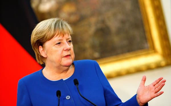 ドイツ経済は今後、財政を拡大するかが焦点となる（メルケル首相）=ロイター