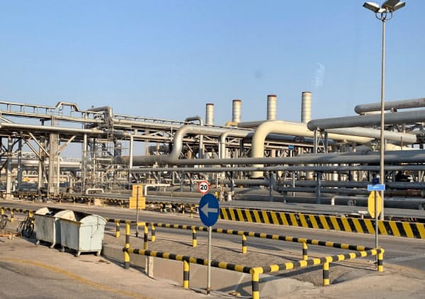 サウジ東部にあるサウジアラムコの石油施設