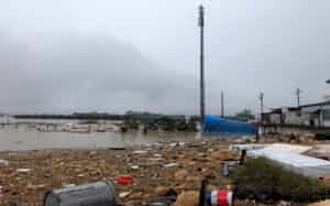 台風で携帯各社の基地局が大きな被害を受けた(写真はソフトバンクの基地局) 台風で携帯各社の基地局が大きな被害を受けた(写真はソフトバンクの基地局)