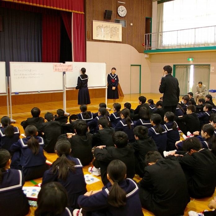 いじめ根絶 生徒の活動続く 愛知の中2自殺から25年 日本経済新聞 いじめ根絶 生徒の活動続く 愛知の中2自殺から25年 日本経済新聞