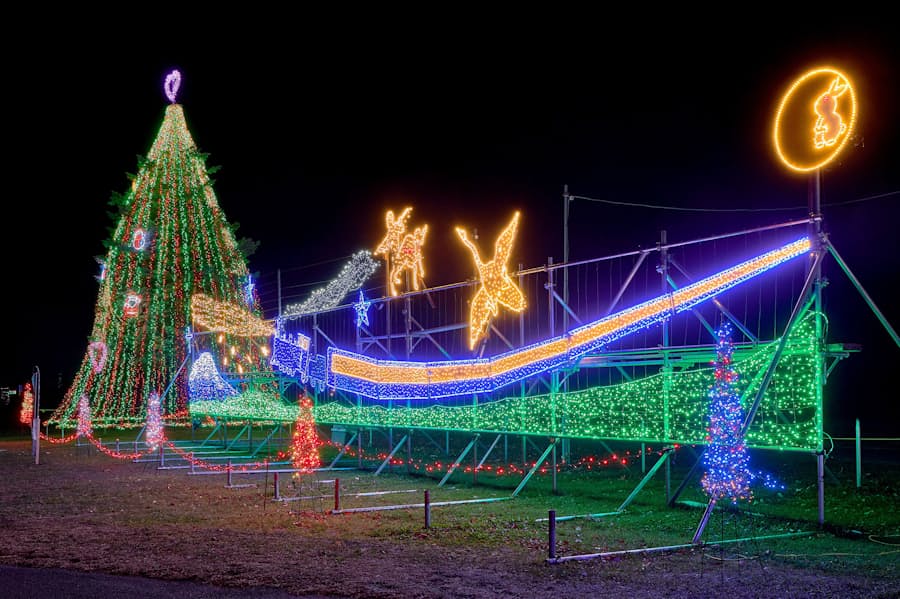 小岩井農場 冬を彩るイルミネーション 8万人集客へ 日本経済新聞