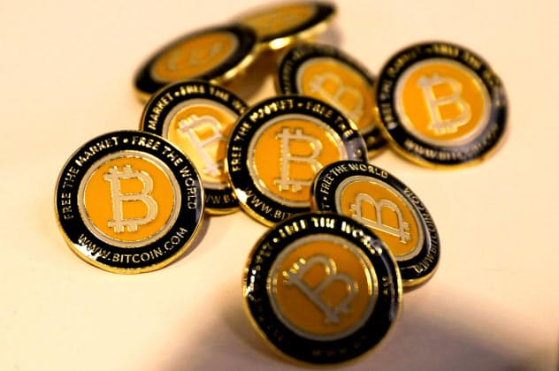 ビットコインは一時約6カ月ぶりの安値水準まで下落した=ロイター ビットコインは一時約6カ月ぶりの安値水準まで下落した=ロイター