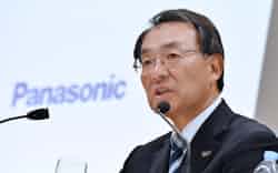 記者会見するパナソニックの津賀一宏社長(22日、東京都港区) 記者会見するパナソニックの津賀一宏社長(22日、東京都港区)