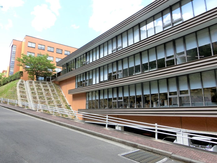 大学ブランド力 中国 四国は広経大躍進 首位は広島大 日本経済新聞 大学ブランド力 中国 四国は広経大躍進 首位は広島大 日本経済新聞
