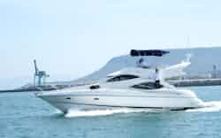 高級クルーズ船で優雅な島旅を提供する 高級クルーズ船で優雅な島旅を提供する