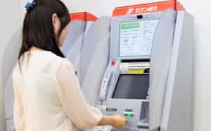 セブン銀のATMは他行のカードでも利用できる(同行提供) セブン銀のATMは他行のカードでも利用できる(同行提供)