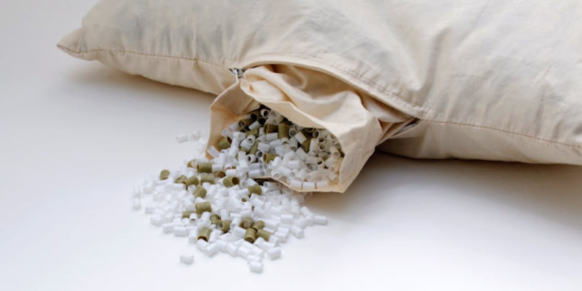 伊藤園とフランスベッド お いお茶 茶殻で消臭枕 日本経済新聞