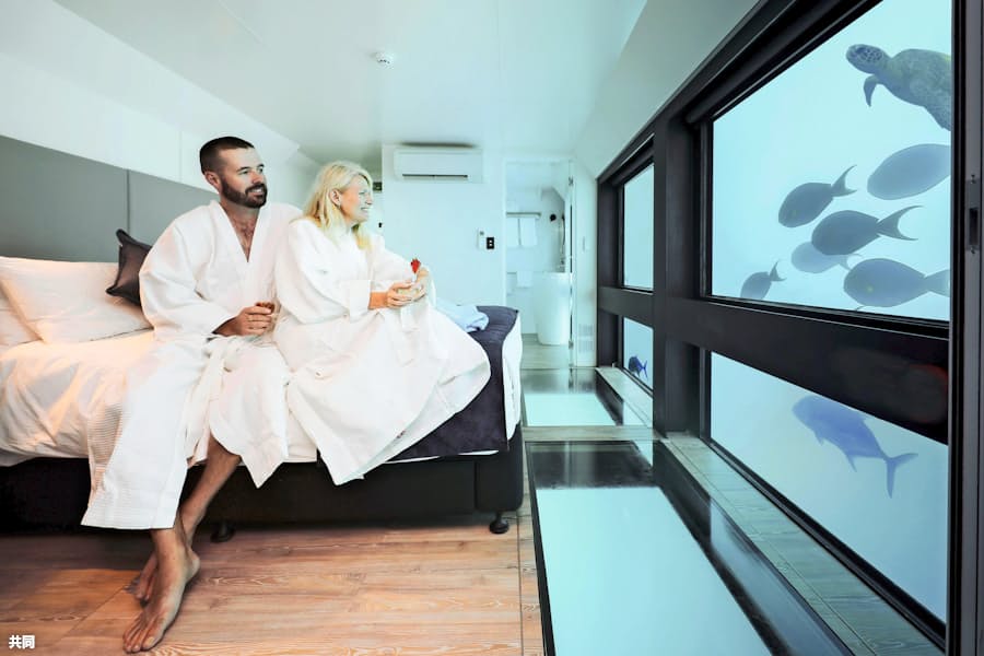 豪州初の 海中ホテル グレートバリアリーフ 日本経済新聞