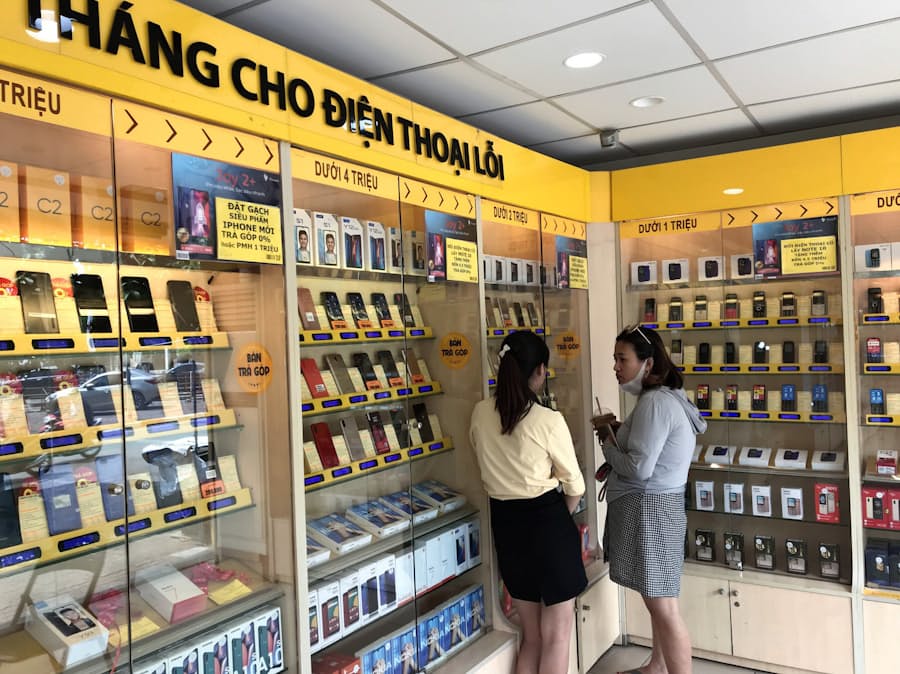 中国スマホoppo 自撮り大好き 東南アで大人気 日本経済新聞