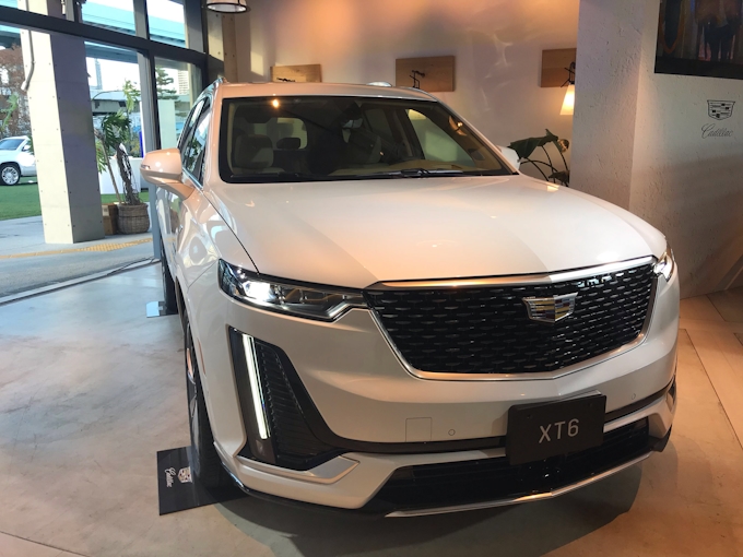 Gm キャデラック の新型suv発売 日本経済新聞