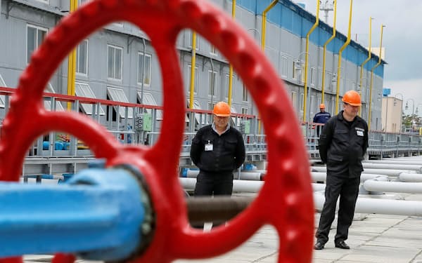 ウクライナ経由の天然ガス輸出が停止するリスクも（同国のガス貯蔵施設）=ロイター