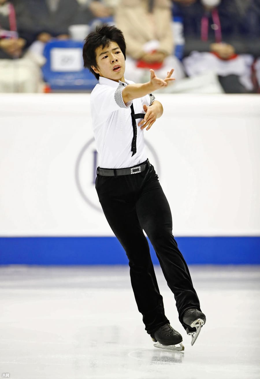 フィギュア佐藤 Spで3位 ジュニアgpファイナル 日本経済新聞