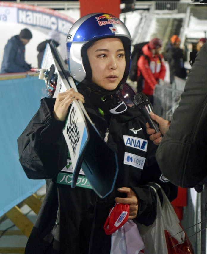 高梨は予選5位 W杯ジャンプ女子が開幕 日本経済新聞 高梨は予選5位 W杯ジャンプ女子が開幕 日本経済新聞