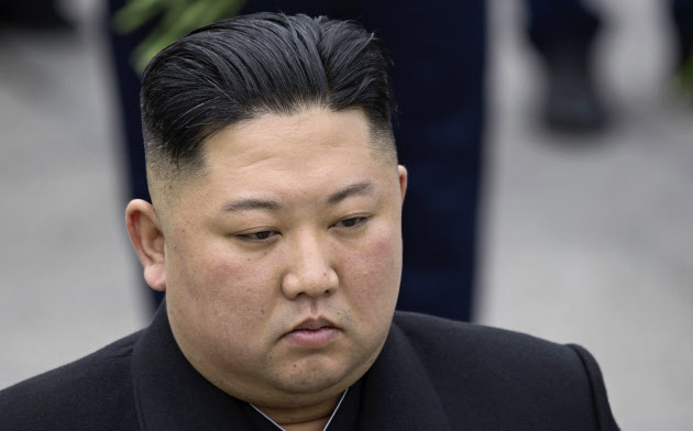 北朝鮮の国防科学院は「今回行われた重大な実験の結果は、遠からず(北朝鮮の)戦略的地位をもう一度変化させる上で重要な作用を起こすだろう」と表明した(金正恩委員長)=AP 北朝鮮の国防科学院は「今回行われた重大な実験の結果は、遠からず(北朝鮮の)戦略的地位をもう一度変化させる上で重要な作用を起こすだろう」と表明した(金正恩委員長)=AP