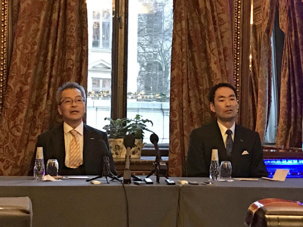 ノーベル賞の吉野氏と面会 旭化成社長が祝福 日本経済新聞 ノーベル賞の吉野氏と面会 旭化成社長が祝福 日本経済新聞