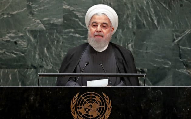 9月25日、国連で演説するイランのロウハニ大統領=ロイター 9月25日、国連で演説するイランのロウハニ大統領=ロイター