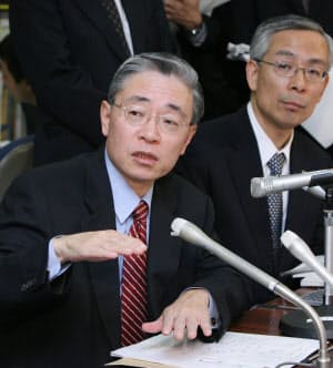 https://article-image-ix.nikkei.com/https%3A%2F%2Fimgix-proxy.n8s.jp%2FDSXMZO5311045009122019I00001-PN1-4.jpg?auto=format%2Ccompress&ch=Width%2CDPR&fit=max&ixlib=java-1.2.0&s=5d6bb02309b5c61b8f52aef9db25b9e9 https://article-image-ix.nikkei.com/https%3A%2F%2Fimgix-proxy.n8s.jp%2FDSXMZO5311045009122019I00001-PN1-4.jpg?auto=format%2Ccompress&ch=Width%2CDPR&fit=max&ixlib=java-1.2.0&s=5d6bb02309b5c61b8f52aef9db25b9e9