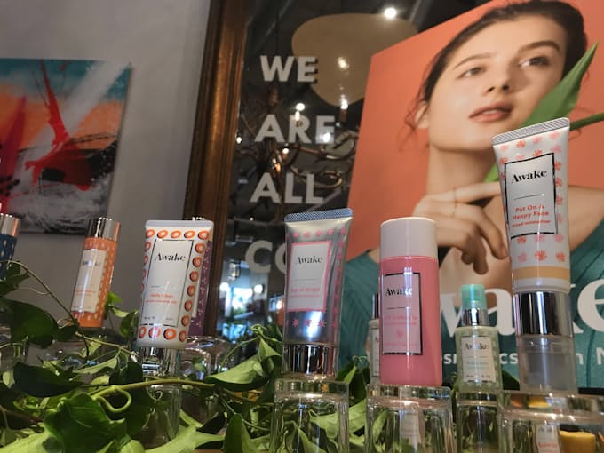 コーセー ビーガン 向けの化粧品発売へ 日本経済新聞