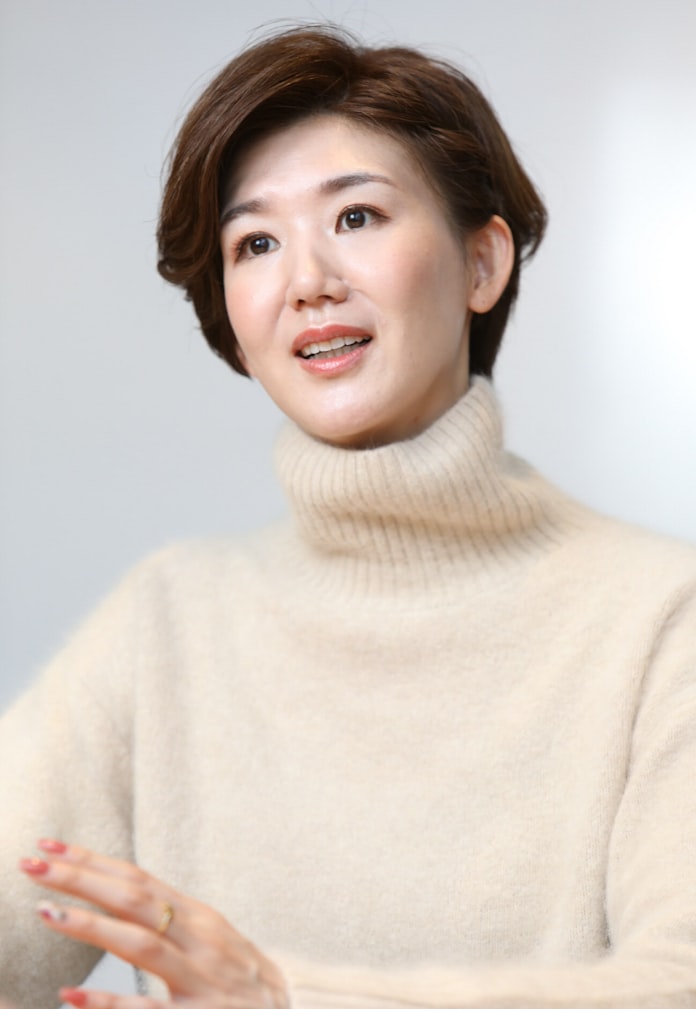 真っすぐなエース 五輪選外が転機に バレー 栗原恵 日本経済新聞 真っすぐなエース 五輪選外が転機に バレー 栗原恵 日本経済新聞