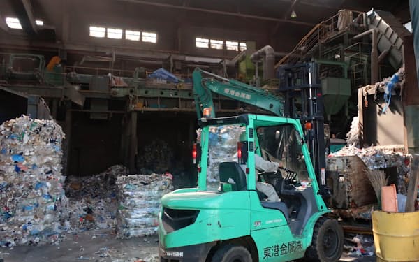 日本の廃プラ処理が中国の輸入規制で処理コストの上昇に直面している