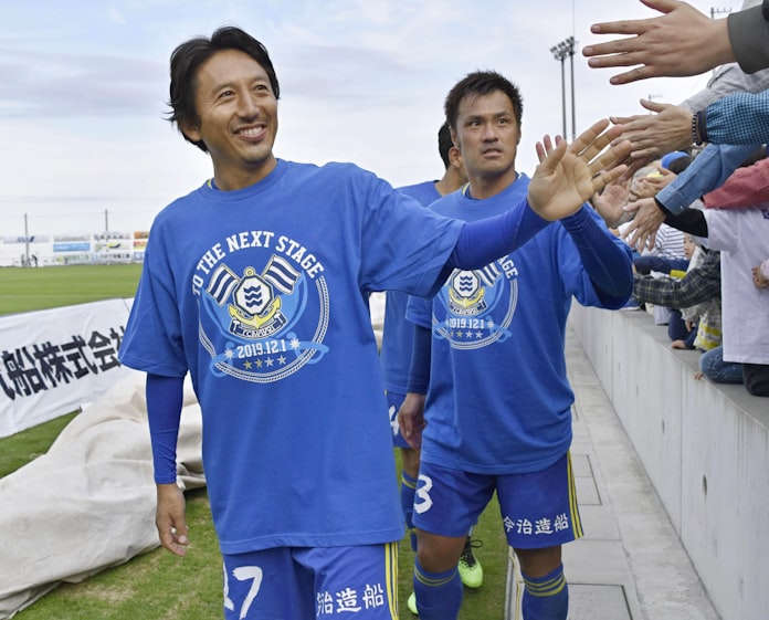 複雑なサッカーを整理 岡田メソッド で能動的に 日本経済新聞 複雑なサッカーを整理 岡田メソッド で能動的に 日本経済新聞