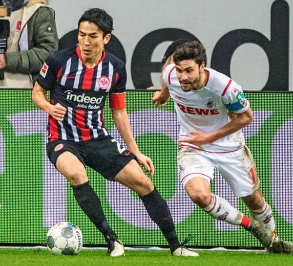長谷部 300試合出場もチーム黒星 ドイツ1部 写真 共同 日本経済新聞 長谷部 300試合出場もチーム黒星 ドイツ1部 写真 共同 日本経済新聞