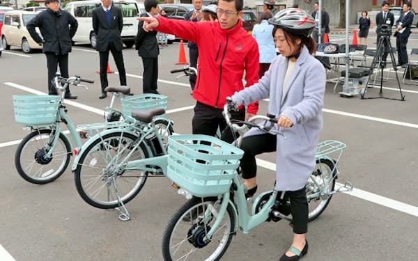 前橋商工会議所などはマースと連携したシェア自転車の実現を目指す（11月28日、前橋市）