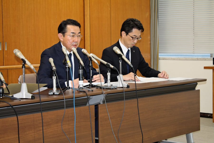 北陸銀行 元行員が4900万円着服 親族の預金 日本経済新聞