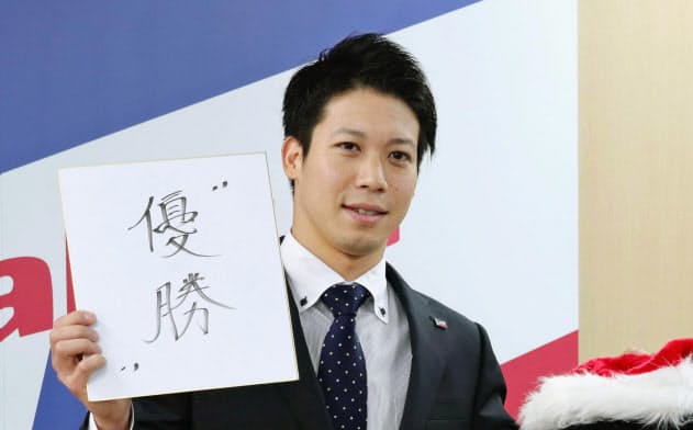 プロ野球選手のオフの過ごし方は?(契約更改を終えたヤクルト・山田哲人)=共同 プロ野球選手のオフの過ごし方は?(契約更改を終えたヤクルト・山田哲人)=共同