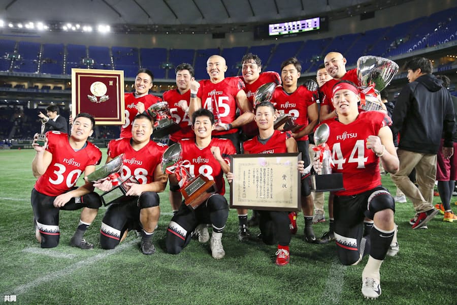 ライスボウル 富士通が4連覇 38 14で関学大下す 日本経済新聞 ライスボウル 富士通が4連覇 38 14で関学大下す 日本経済新聞