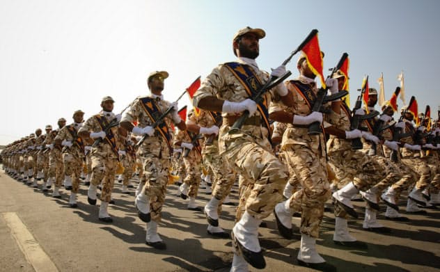 展開次第ではイラン革命防衛隊が中東各地で米軍に非対称戦を挑みかねない=ロイター 展開次第ではイラン革命防衛隊が中東各地で米軍に非対称戦を挑みかねない=ロイター