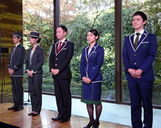 リーガロイヤルホテル 新制服をお披露目 日本経済新聞