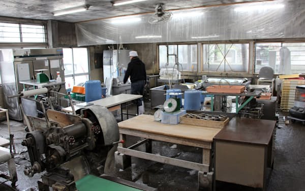 松崎屋製麺所は浸水した機械を修理して生産を再開した