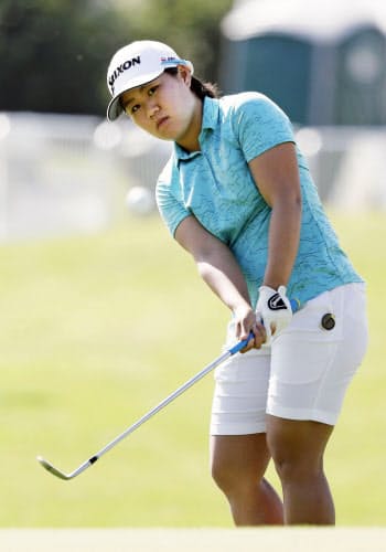 調整する畑岡奈紗(15日、フォーシーズンズ・クラブ)=共同