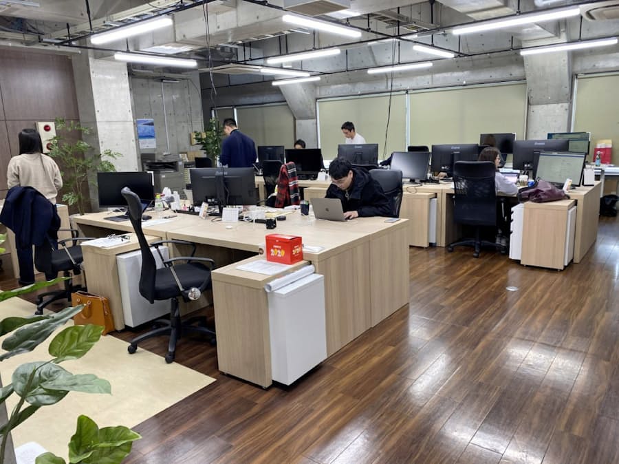 カインズ 東京 表参道にデジタル戦略拠点 日本経済新聞