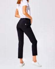 ワコールのガードルの知見を生かし、お尻を持ち上げる構造にした ワコールのガードルの知見を生かし、お尻を持ち上げる構造にした