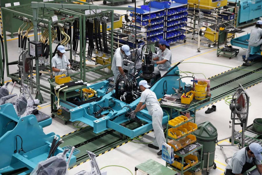 コベルコ建機 タイに生産移管 通商リスク回避へ 日本経済新聞