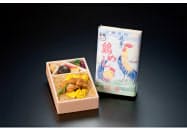 前回の東京五輪当時の包装紙を復刻した花善の「鶏めし弁当(復刻掛け紙版)」 前回の東京五輪当時の包装紙を復刻した花善の「鶏めし弁当(復刻掛け紙版)」