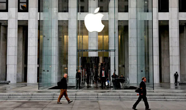 アップルは犯罪捜査についてFBIに協力していると強調している=ロイター