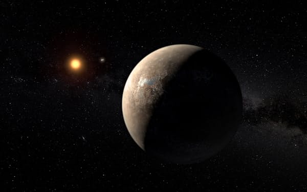 プロキシマ・ケンタウリ（輝いている左の星。ケンタウルス座アルファ星系の3つの太陽の1つ）を望む惑星プロキシマbの想像図（提供:ESO/M. Kornmesser）