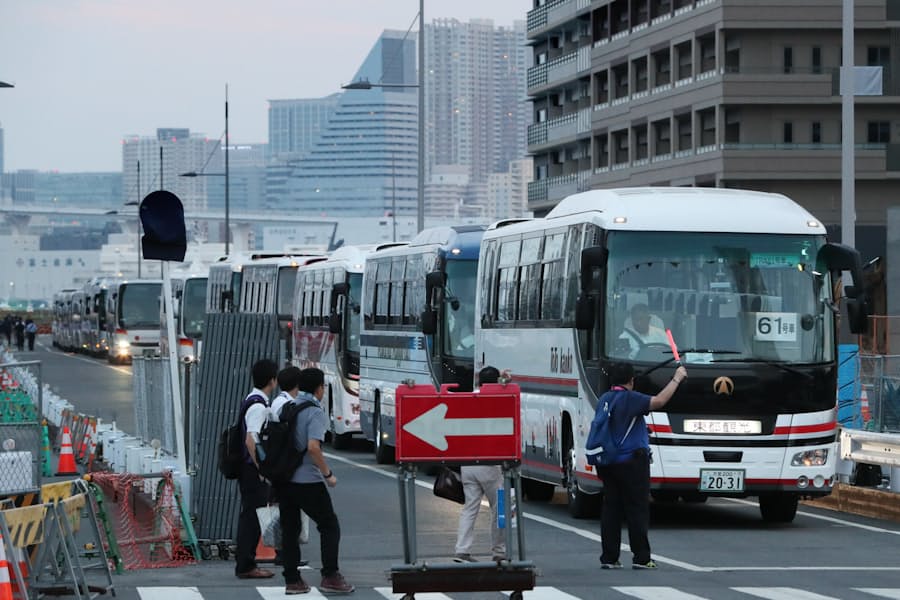 五輪 バス運転手400人不足 近畿など派遣交渉も難航 日本経済新聞