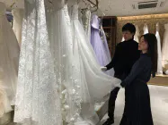 式場の雰囲気に合ったドレスを提案する(名古屋市) 式場の雰囲気に合ったドレスを提案する(名古屋市)