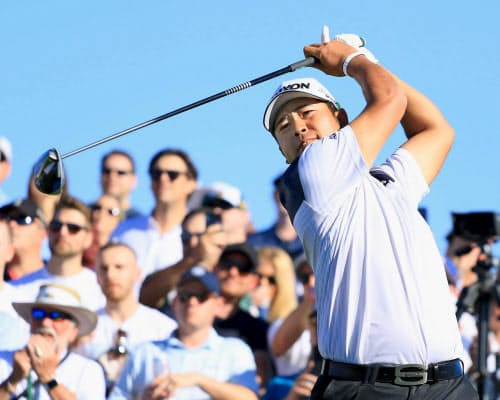 第2ラウンド、通算1アンダーで55位に後退した松山英樹(31日、TPCスコッツデール)=共同