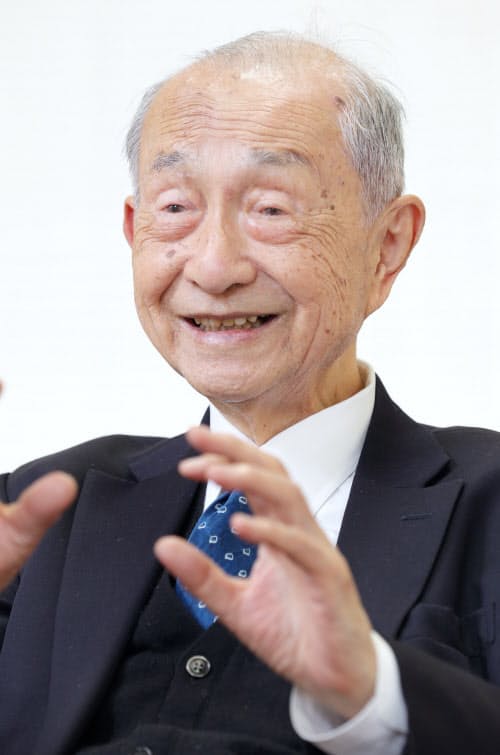 すだ・ひろし 1931年京都市生まれ、54年京大卒、日本国有鉄道(当時)入社。常務理事などを経て87年、分割民営化された東海旅客鉄道(JR東海)初代社長に就任。95年会長、2004年から相談役。19年、きょうと視覚文化振興財団の理事。