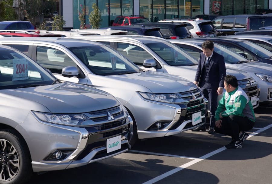 売れる中古phv クルマ選び変わる 発電が決め手に 日本経済新聞