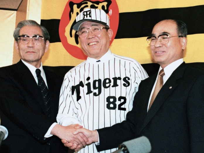 野村克也さん 捕手 4番 監督の3役こなした元祖鉄人 日本経済新聞 野村克也さん 捕手 4番 監督の3役こなした元祖鉄人 日本経済新聞