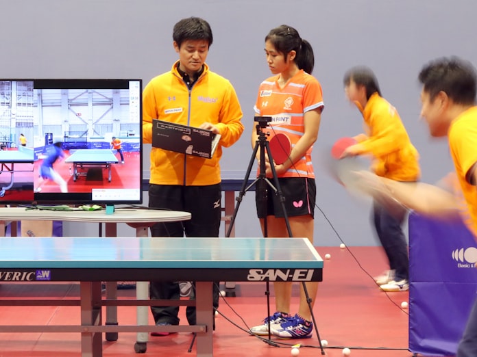 卓球 魔球を解剖 Tリーグ 日本ペイントの映像分析 日本経済新聞