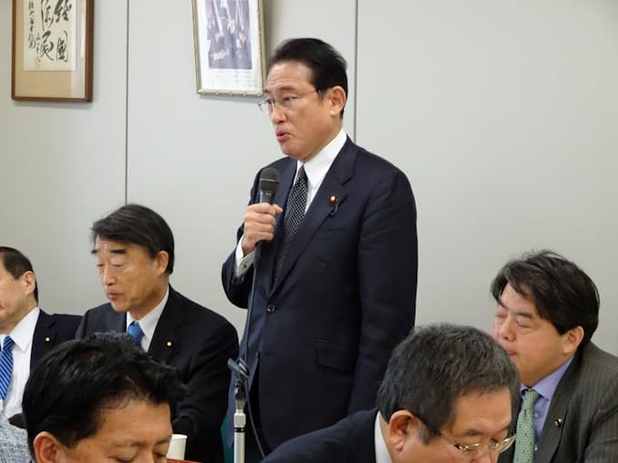 国会論戦 自民内から苦言 岸田氏 互いに敬意を 日本経済新聞